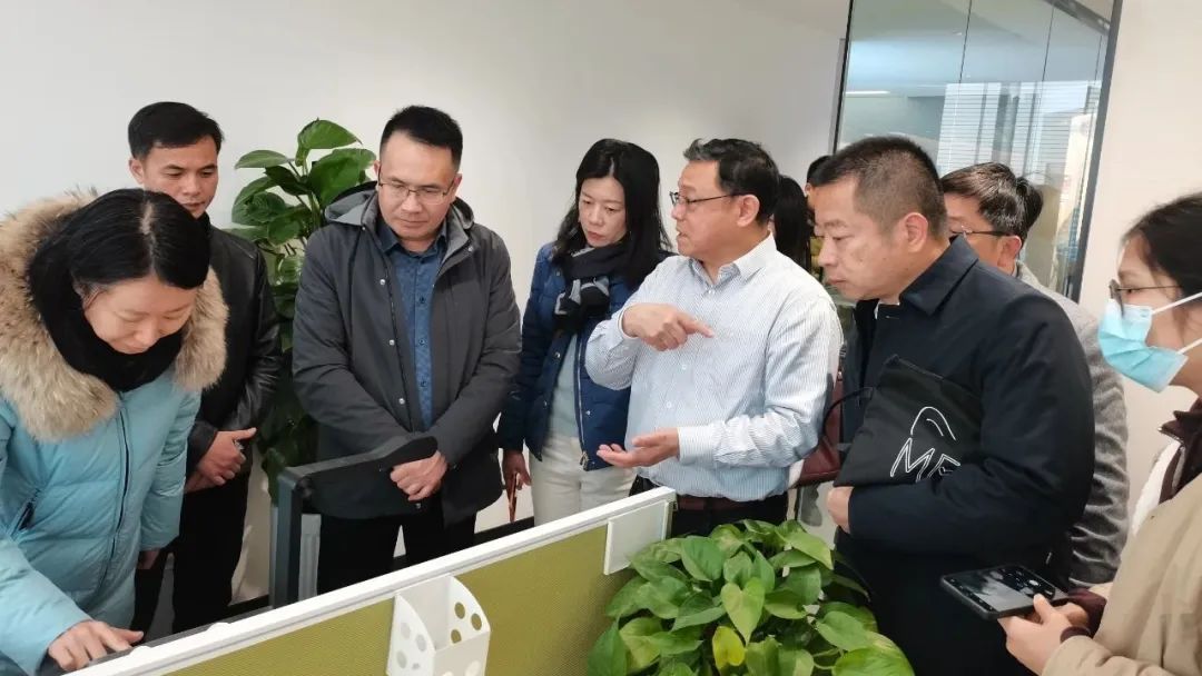 廣西建筑裝飾協會及河北省建筑裝飾業(yè)協會領導到訪常宏集團考察調研